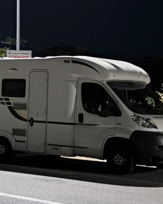 Camper semintegrale  Adria  Sunlight  Honda Vision