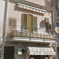 Appartamento da ristrutturare in piazza