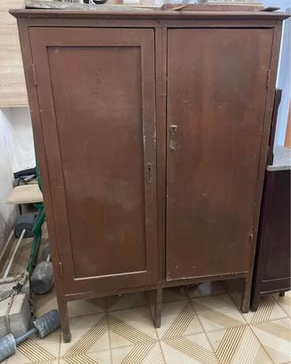 dispensa piu' due comodini