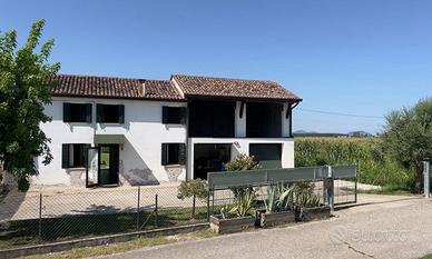 Casa Indipendente Sant'Urbano [SU8VRG]