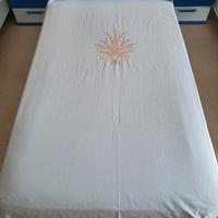 Copriletto Piqué con ricamo floreale 