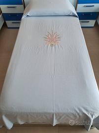 Copriletto Piqué con ricamo floreale 