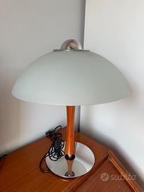 Lampada da tavolo marca Artemide vintage