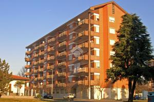 5 LOCALI A COLLEGNO