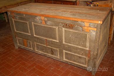 Mobile Antico tipo Madia in castagno