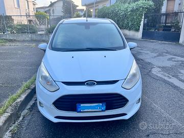 Ford B MaX Versione Titanium
