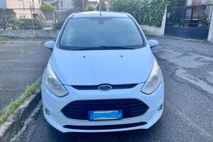 Ford B MaX Versione Titanium