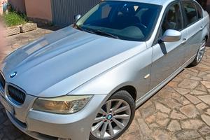 BMW 318 D anno 2011 euro 5 cambio automatico