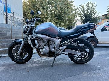 Yamaha FZ6