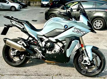 BMW S 1000 XR con BORSE+SCARICO AKRAPOVIC COMPLETO