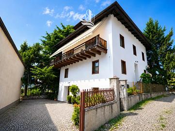 Casa indipendente con giardino e garage a Bronzolo