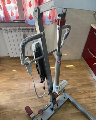 Sollevatore elettrico disabili