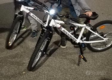 bicicletta e casco x bimbo da 3 a 8 anni