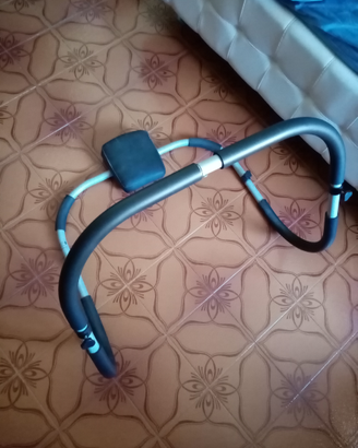 Attrezzo per addominali