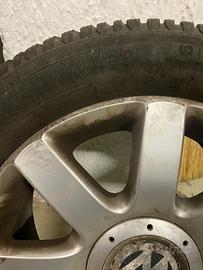 4 gomme invernali e cerchi usati golf 5