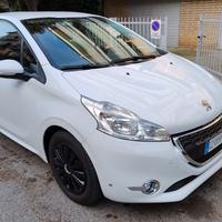 Peugeot 208 benzina/GPL 2012