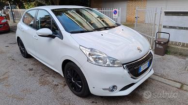 Peugeot 208 benzina/GPL 2012