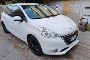 Peugeot 208 benzina/GPL 2012