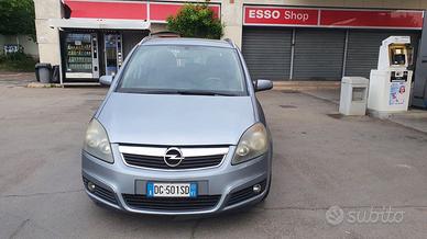 Opel Zafira 1.6 16V Twinport Cosmo