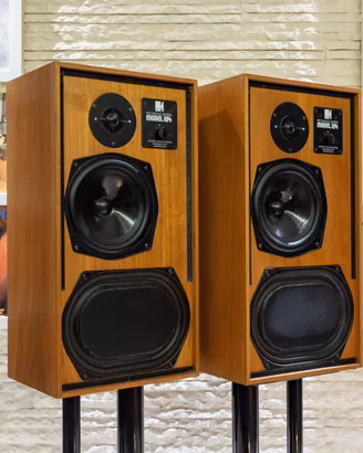 Kef - Diffusori da Stand - 104