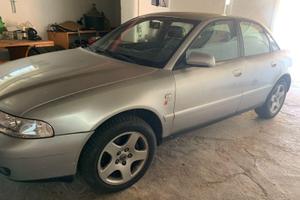 audi A4 anno 2000 funzionante.