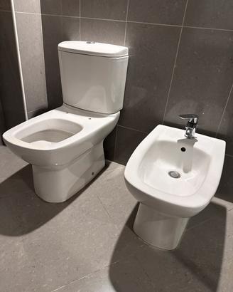 Sanitari bagno con rubinetteria