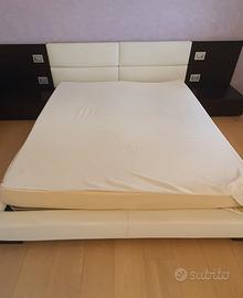 letto matrimoniale bianco in ecopelle