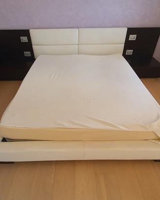 letto matrimoniale bianco in ecopelle