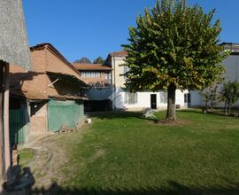 CASA SEMINDIPENDENTE A CASTELNUOVO BORMIDA