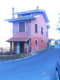 Vendita casa indipendente Caravonica - Imperia