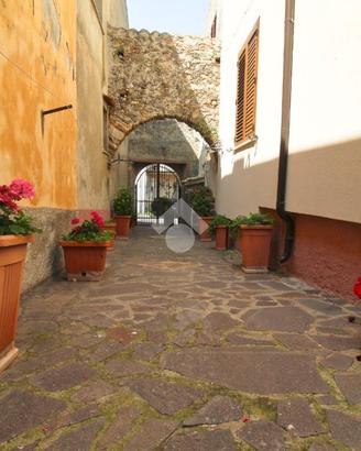 CASA SEMINDIPENDENTE A CROPANI