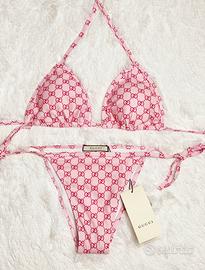 Costume da donna elegante