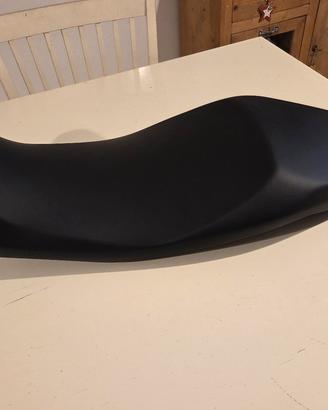 sella ribassata per triumph tiger 660 sport