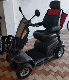Scooter per persone con difficoltà motorie