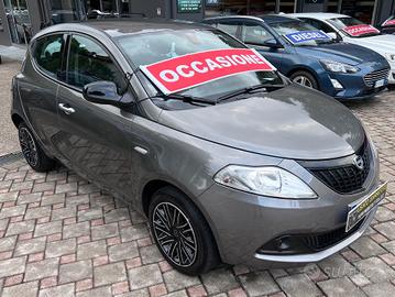 Lancia Ypsilon 1.0 FireFly 5 porte S&S Hybrid Oro