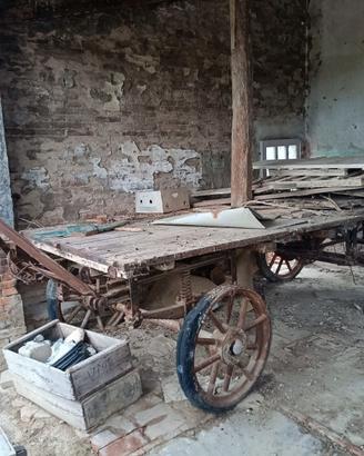 Carro rimorchio agricolo d’epoca