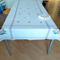 tovaglia cotone ricamata