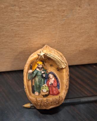 Presepe Natività nella noce