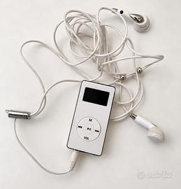 Lettore MP3 digitale bianco con auricolari