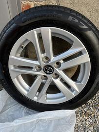 Cerchi in lega Toyota corolla