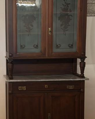 Vetrina antiquariato