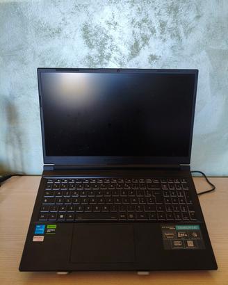 Pc portatile Nvidia Rtx 4050  e 16 GB di RAM DDR5