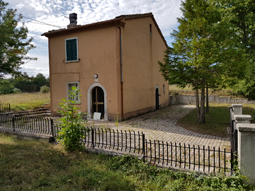 Casa singola con terreno edificabile Carovilli