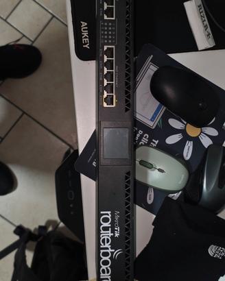 MikroTik Routerboard RB2011