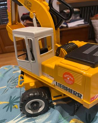liebherr escavatore