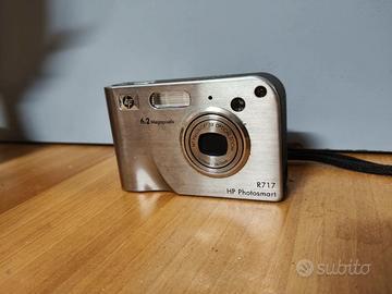 fotocamera digitale HP photosmart R717