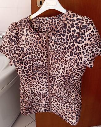 Piumino leggero animalier maniche corte
