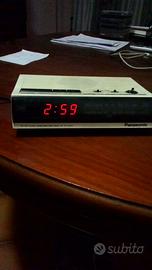 radiosveglia digitale vintage del 1980 Panasonic