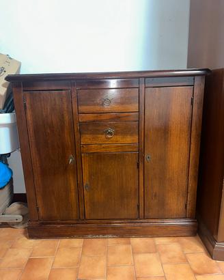 Mobiletto in legno