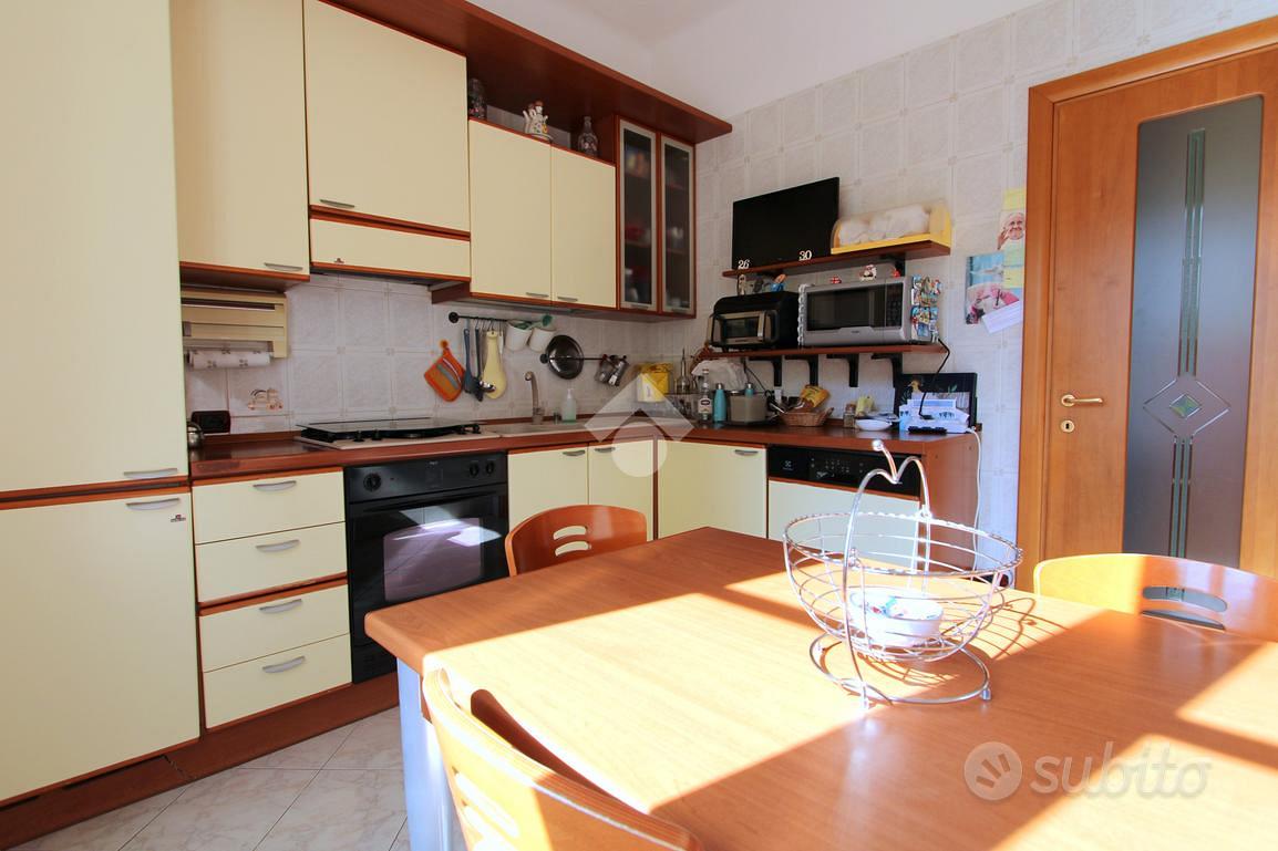 Apartment in Bareggio, Milano - Vista 5
